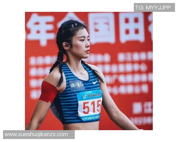 开挂车的足球明星们如何在赛场内外展现个人魅力与风采