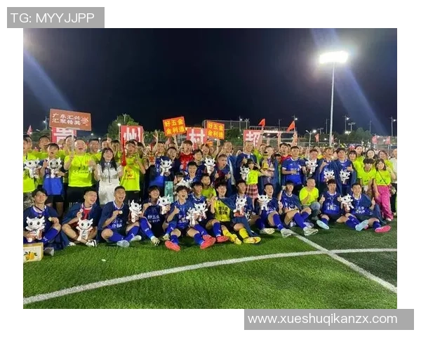 足球明星颁奖盛典背后的故事与那些默默奉献的评委们