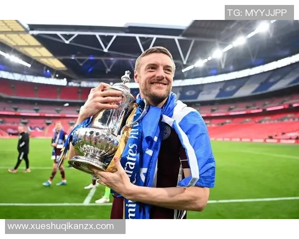 高清足球明星接龙图片展示让你领略球场传奇风采与激情瞬间